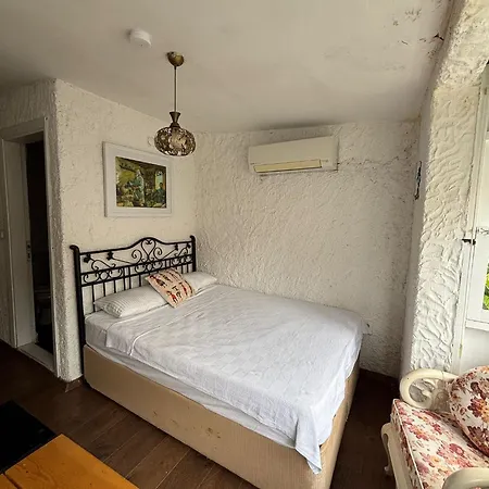 Bum Alacati Homestay *