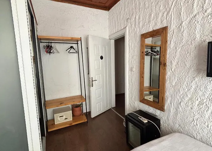 Проживання в сім'ї Bum Alacati *